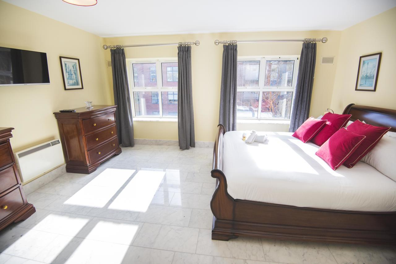 Sir John Rodgersons Quay Apartment *